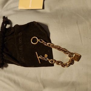 Michael kors bracklet